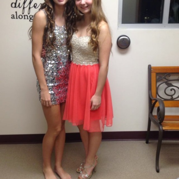 Coral homecoming dress - Picture 3 of 3